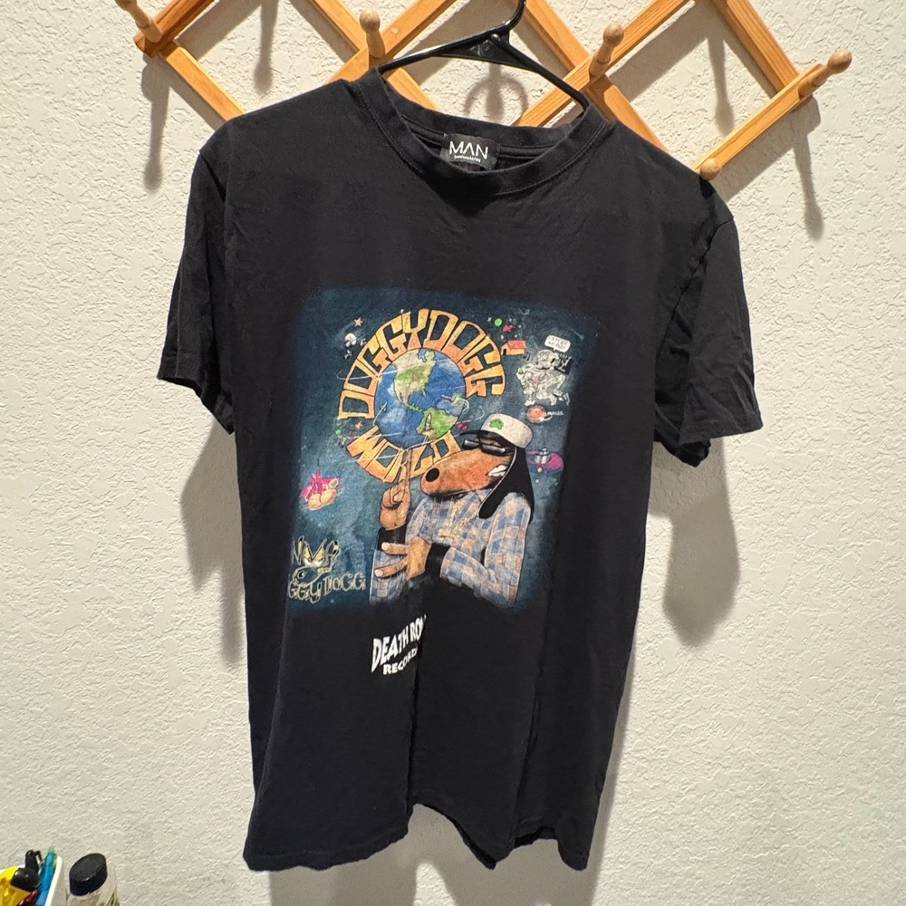 Used Snoop Dogg Death Row Records "Doggy‎ Dogg World" Black T-Shirt